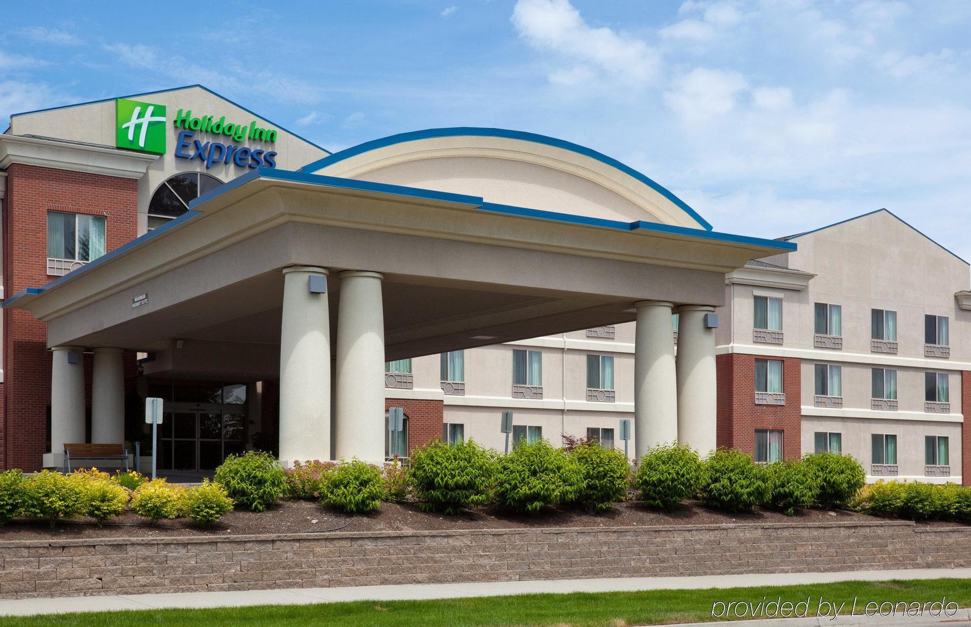 Triple Play Resort Hotel & Suites Hayden Exterior photo